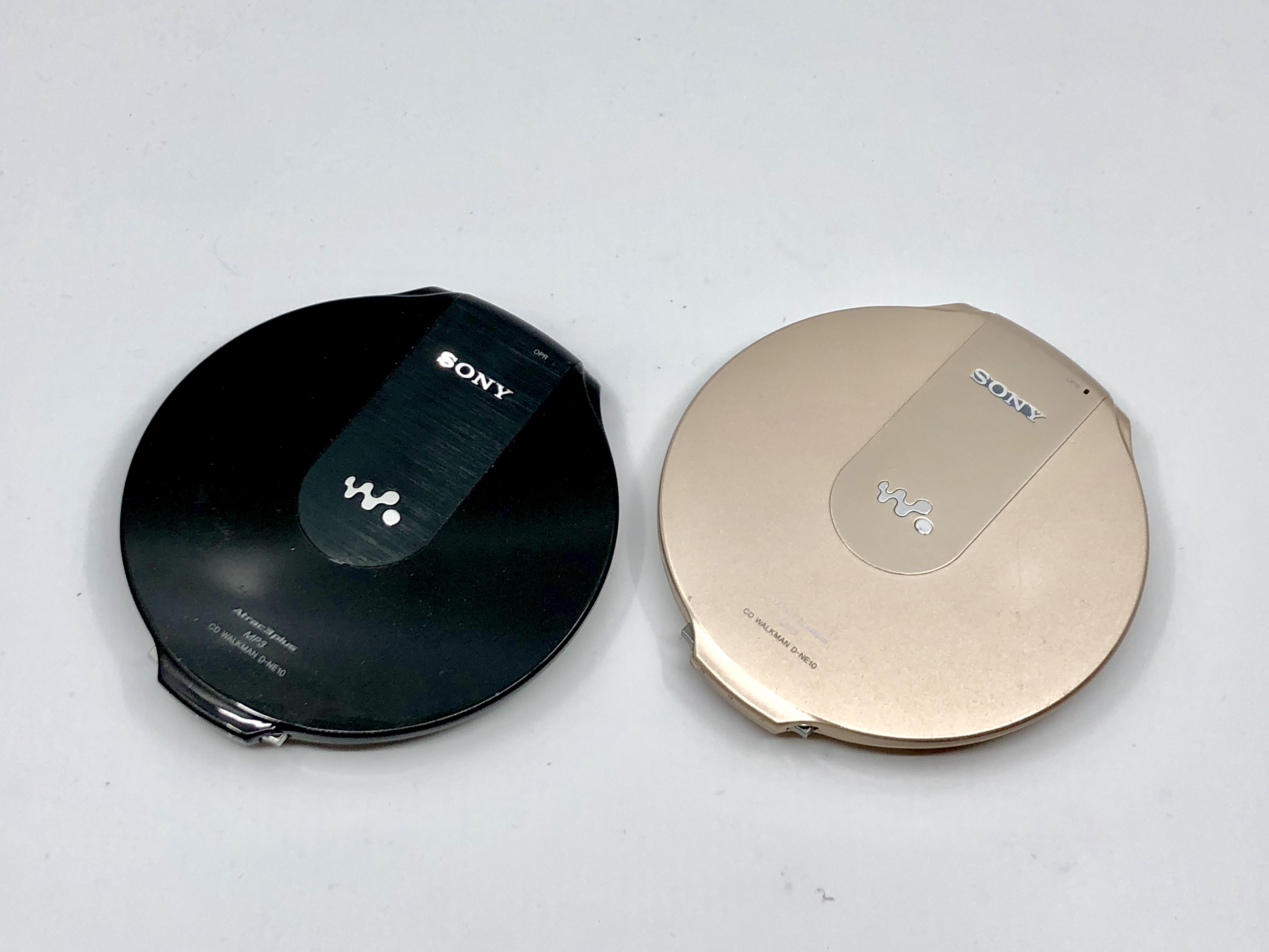 Sony CD Walkman D-NE10 Gold Portable CD Player
