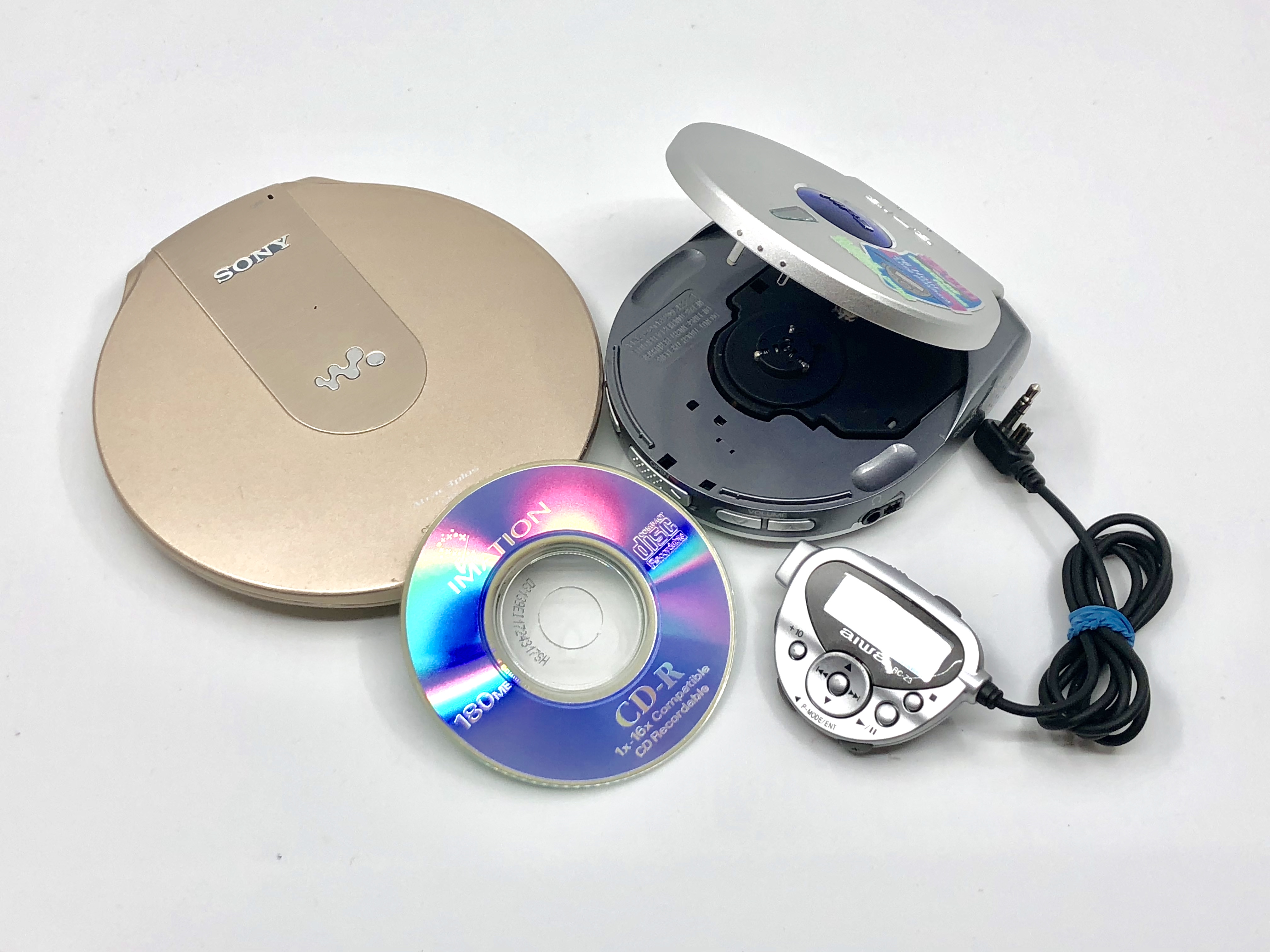 Sony CD Walkman D-NE10 Gold Portable CD Player