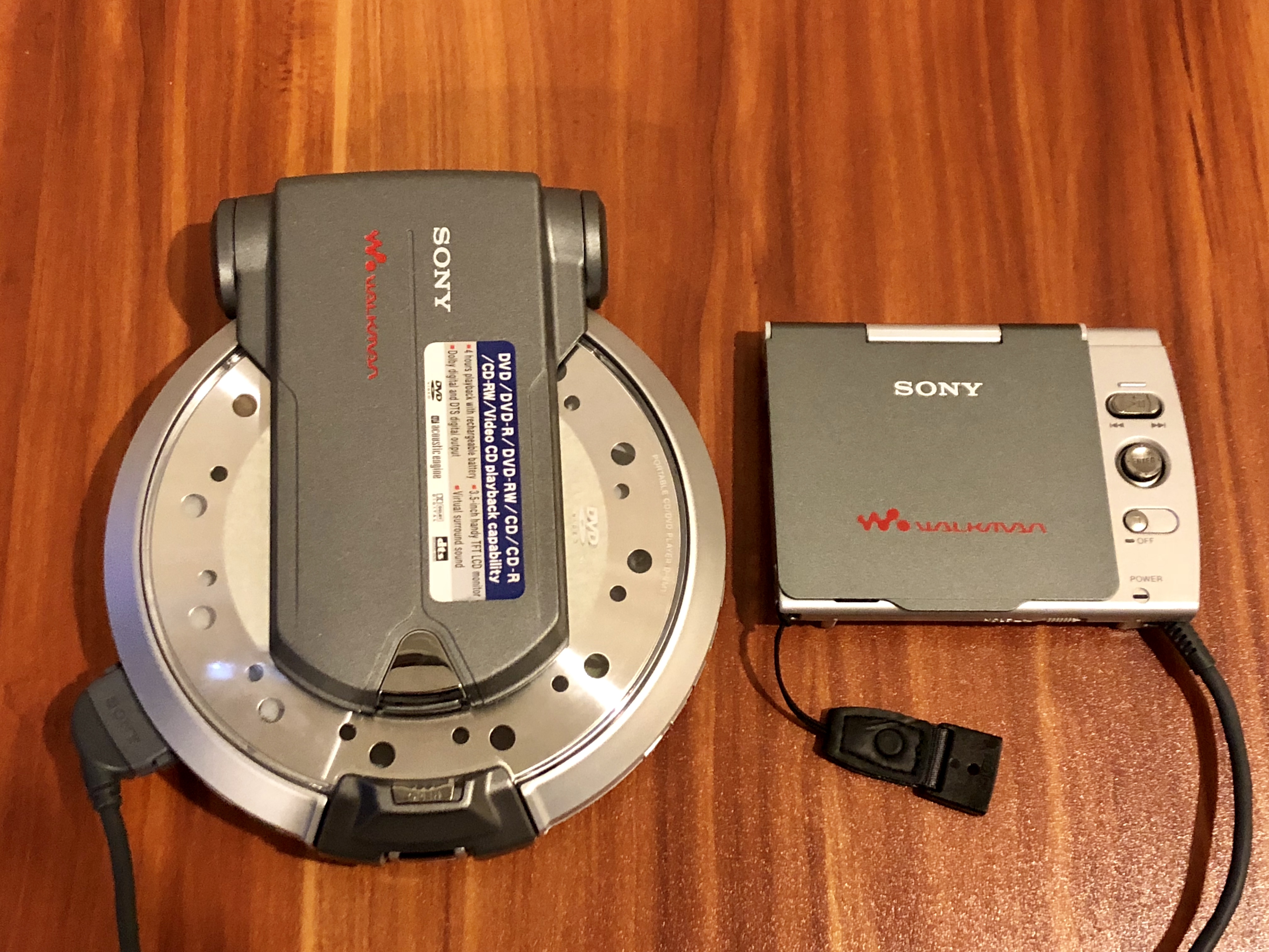 Sony D-VM1 Silver Portable DVD CD Player
