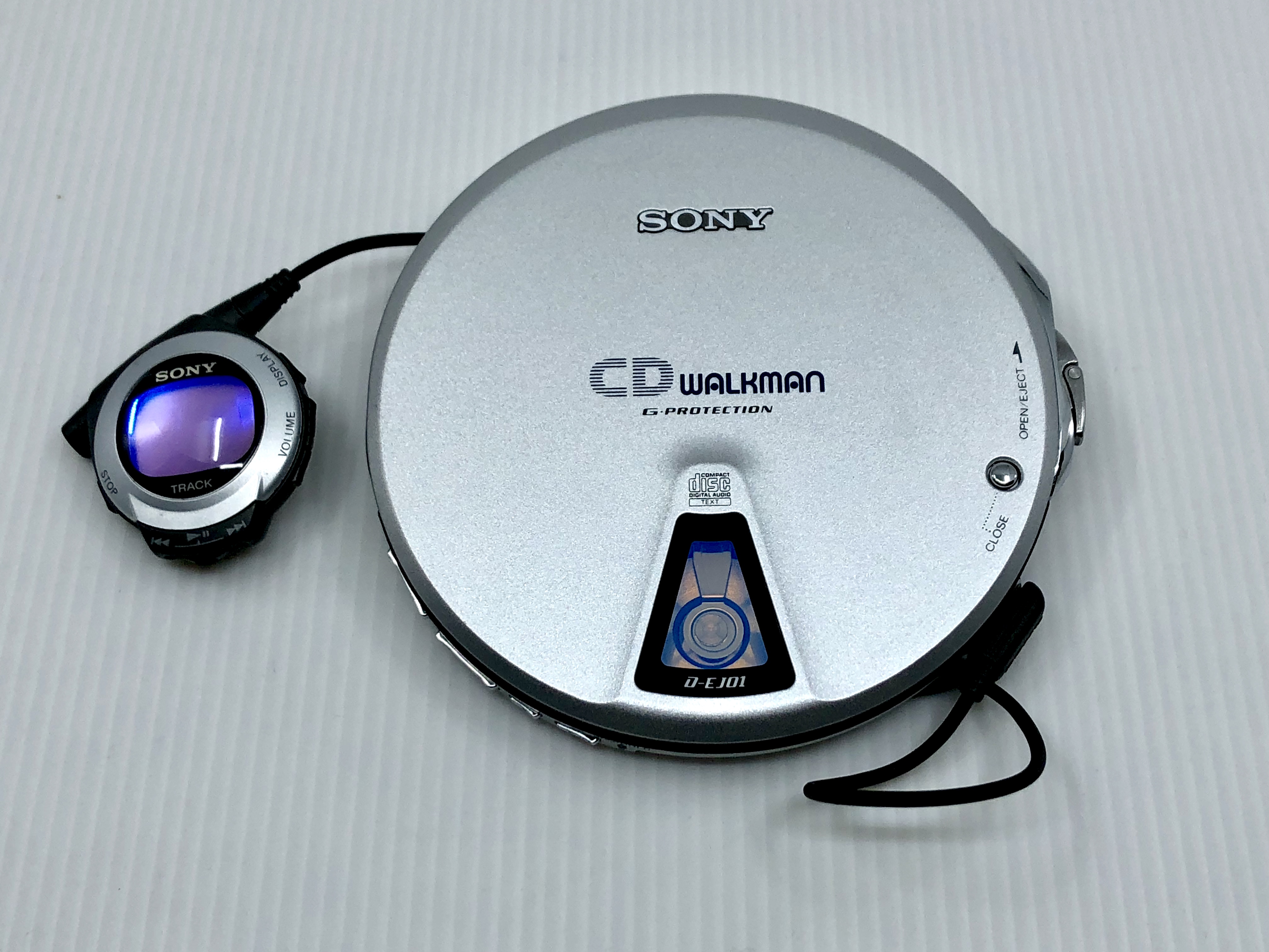 Sony CD Walkman D-EJ01 Portable CD Player