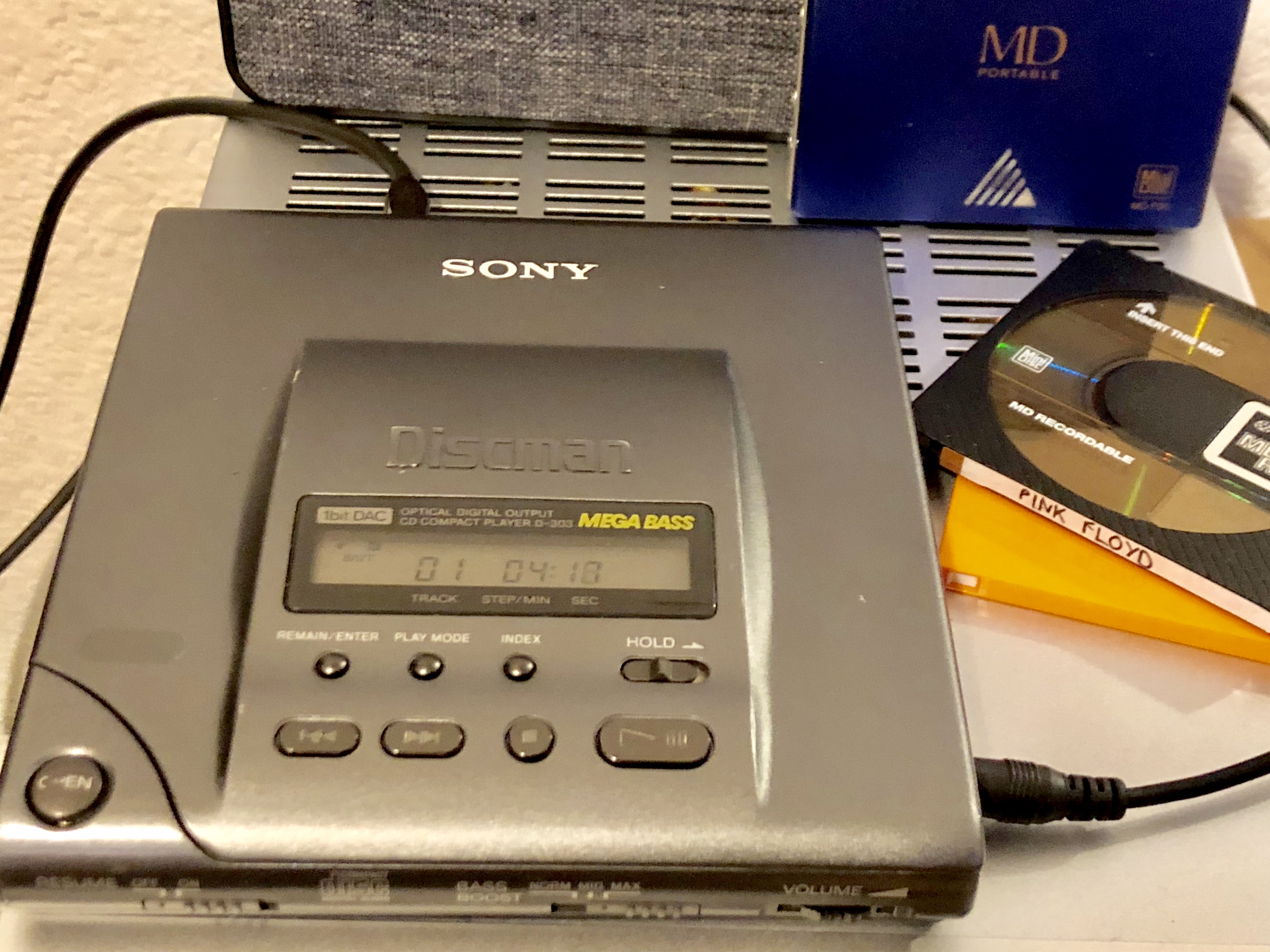 Sony Discman D303 Portable CD Player