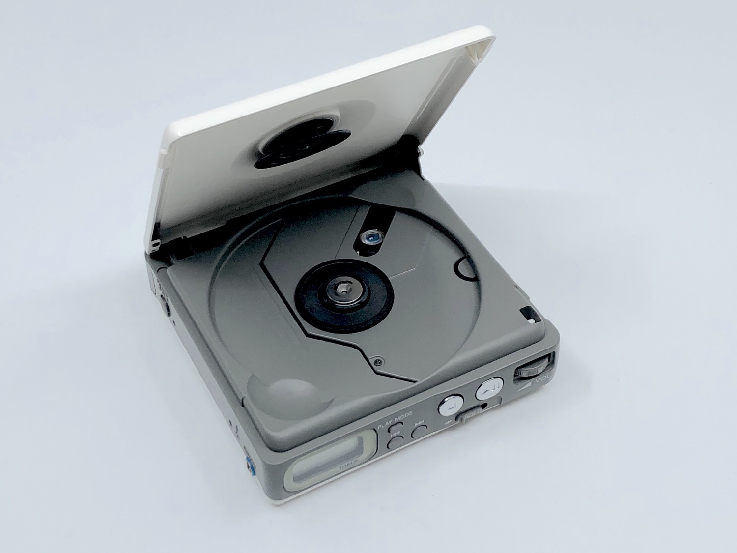 Sony CD Walkman D-82 8cm Portable CD Player