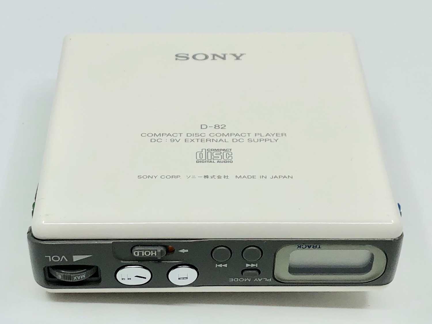 Sony CD Walkman D-82 8cm Portable CD Player