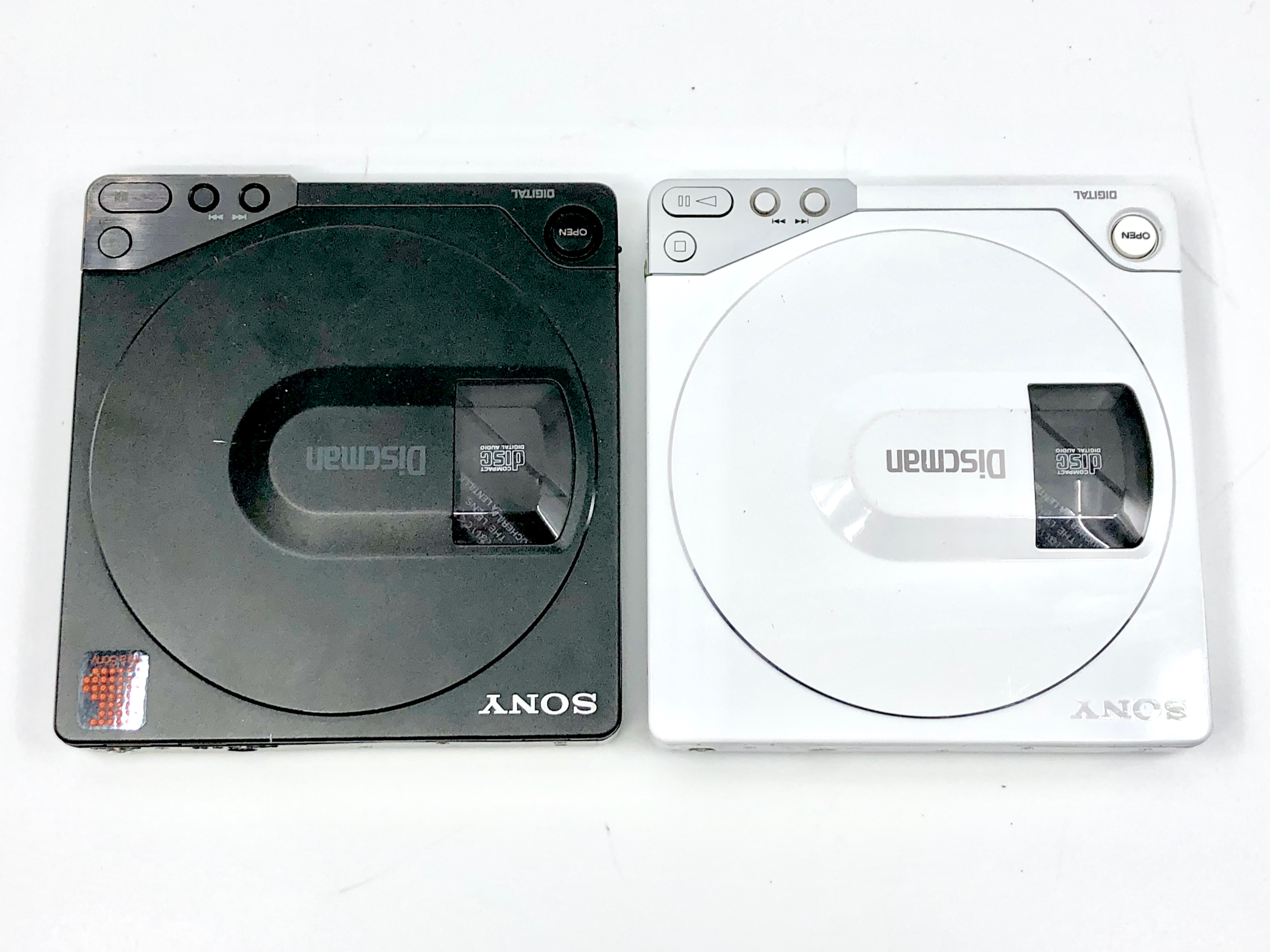 Sony Discman D-150 White Portable CD Player