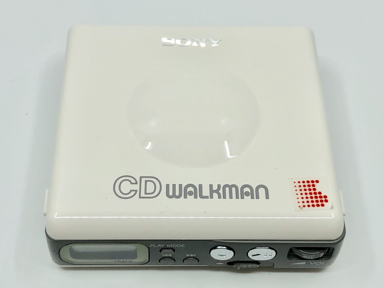 Sony CD Walkman D-82 8cm Portable CD Player