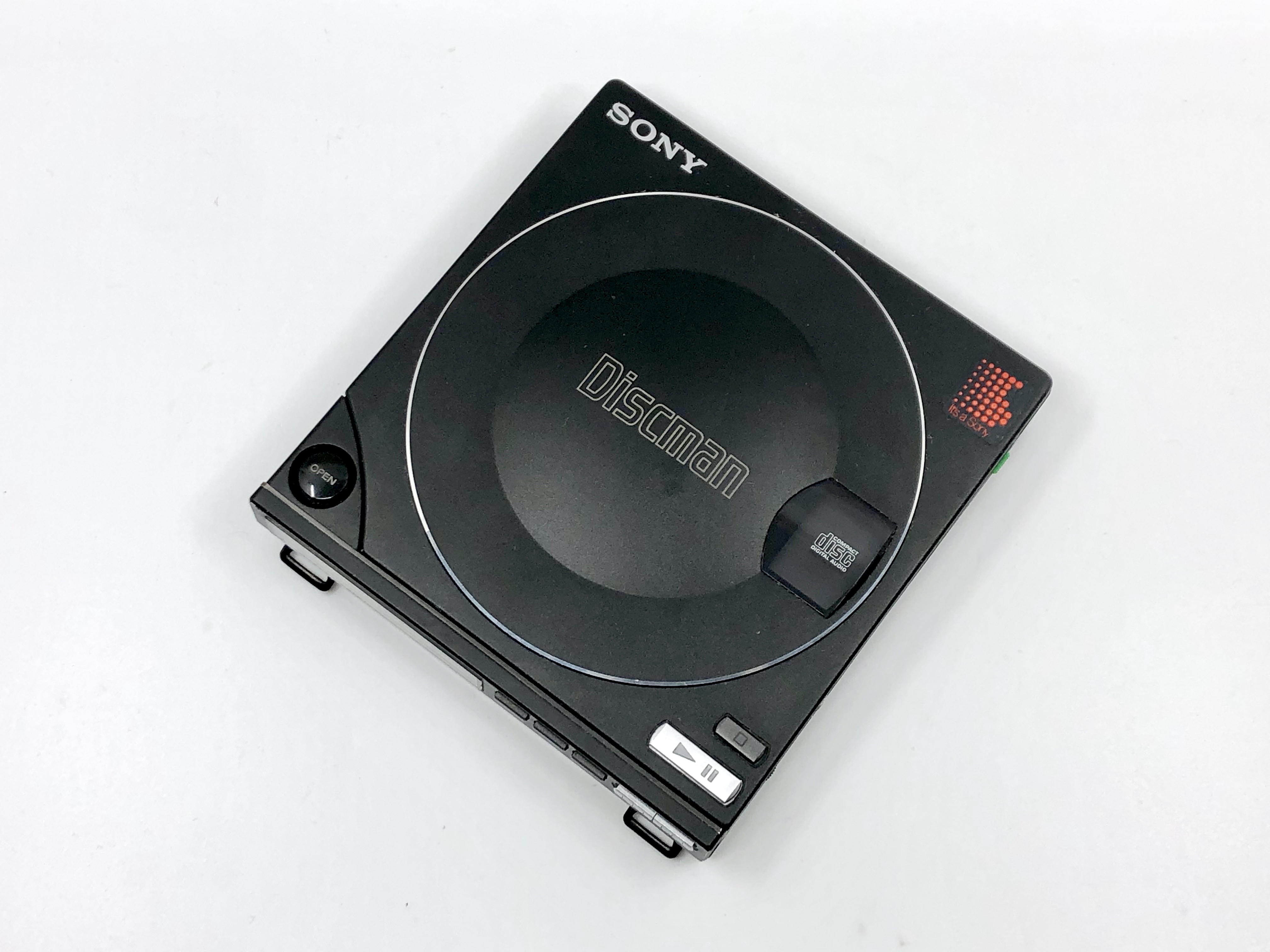 Sony Discman D-10 D-100 Portable CD Player