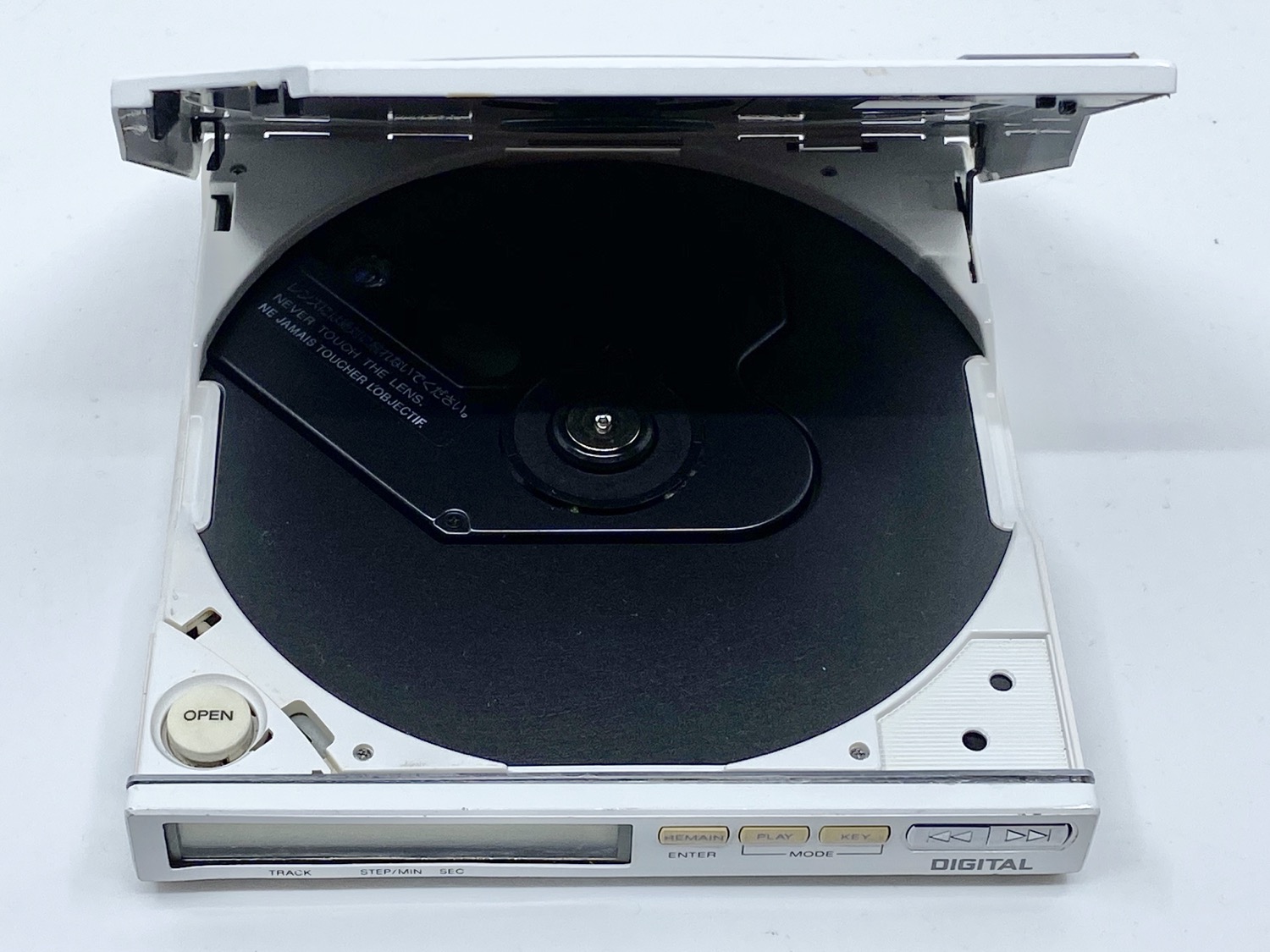 Sony Discman D-100 White Portable CD Player
