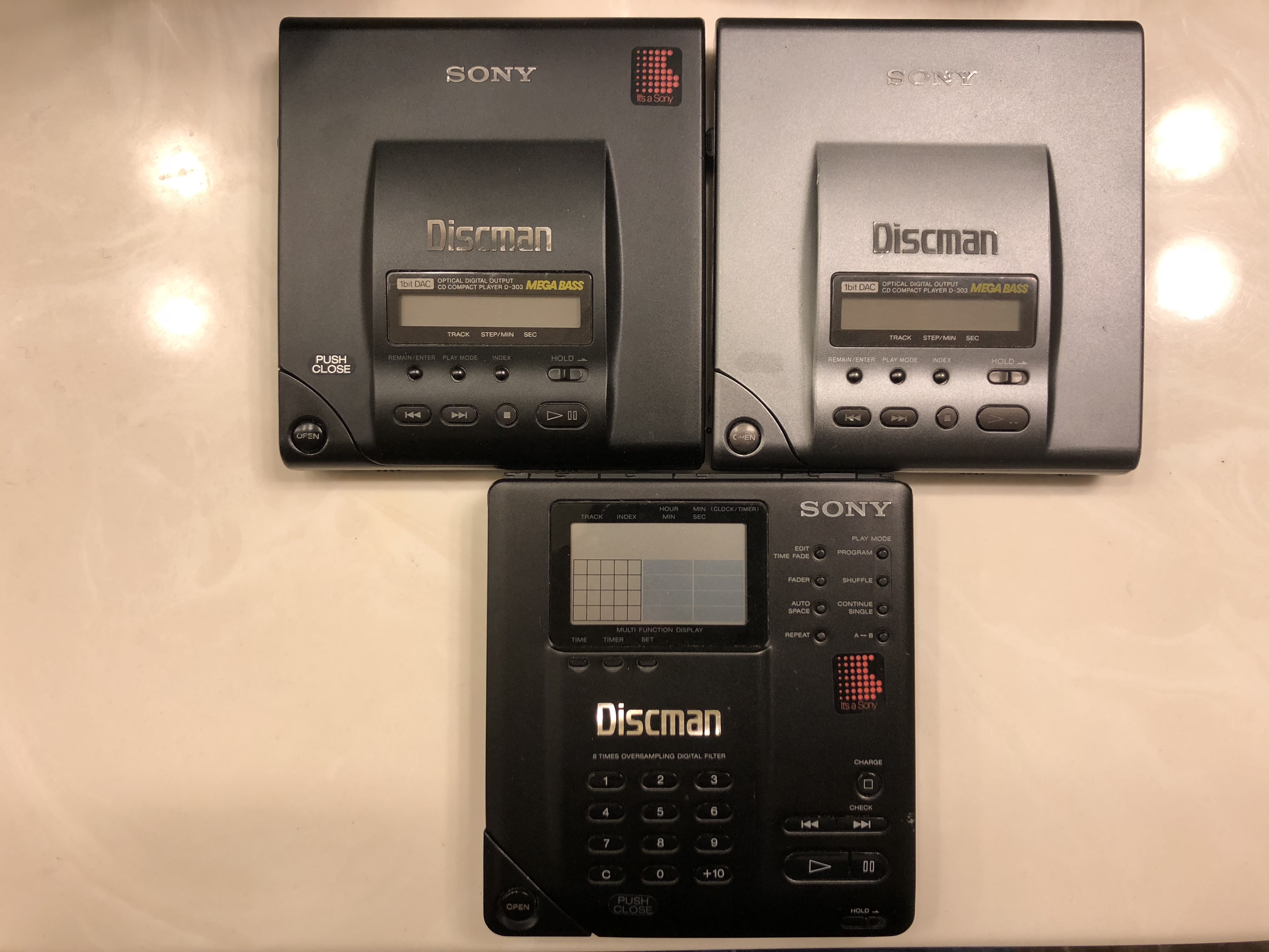 Sony Discman D303 Portable CD Player