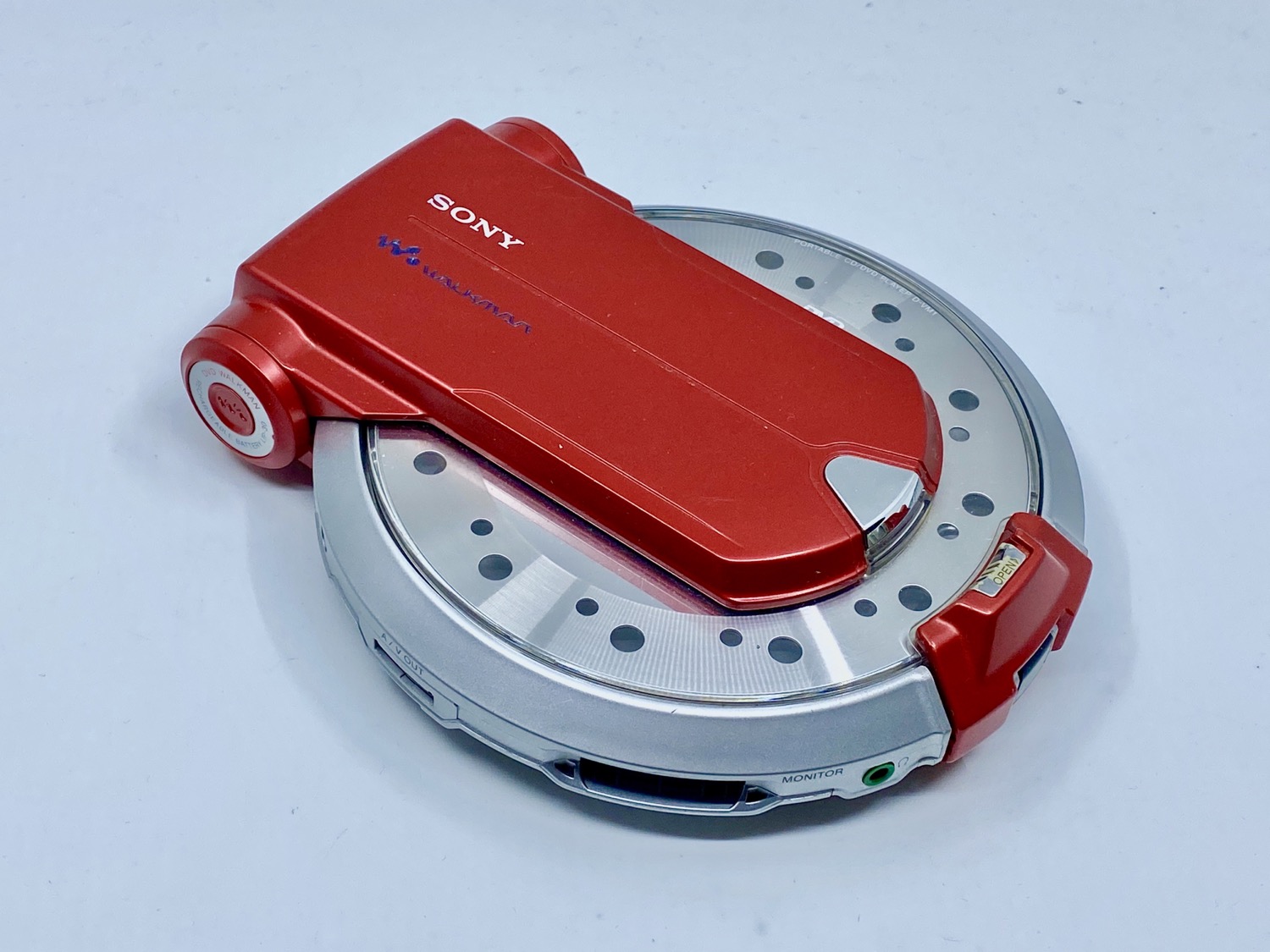 Sony Walkman D-VM1 Red Portable DVD Player