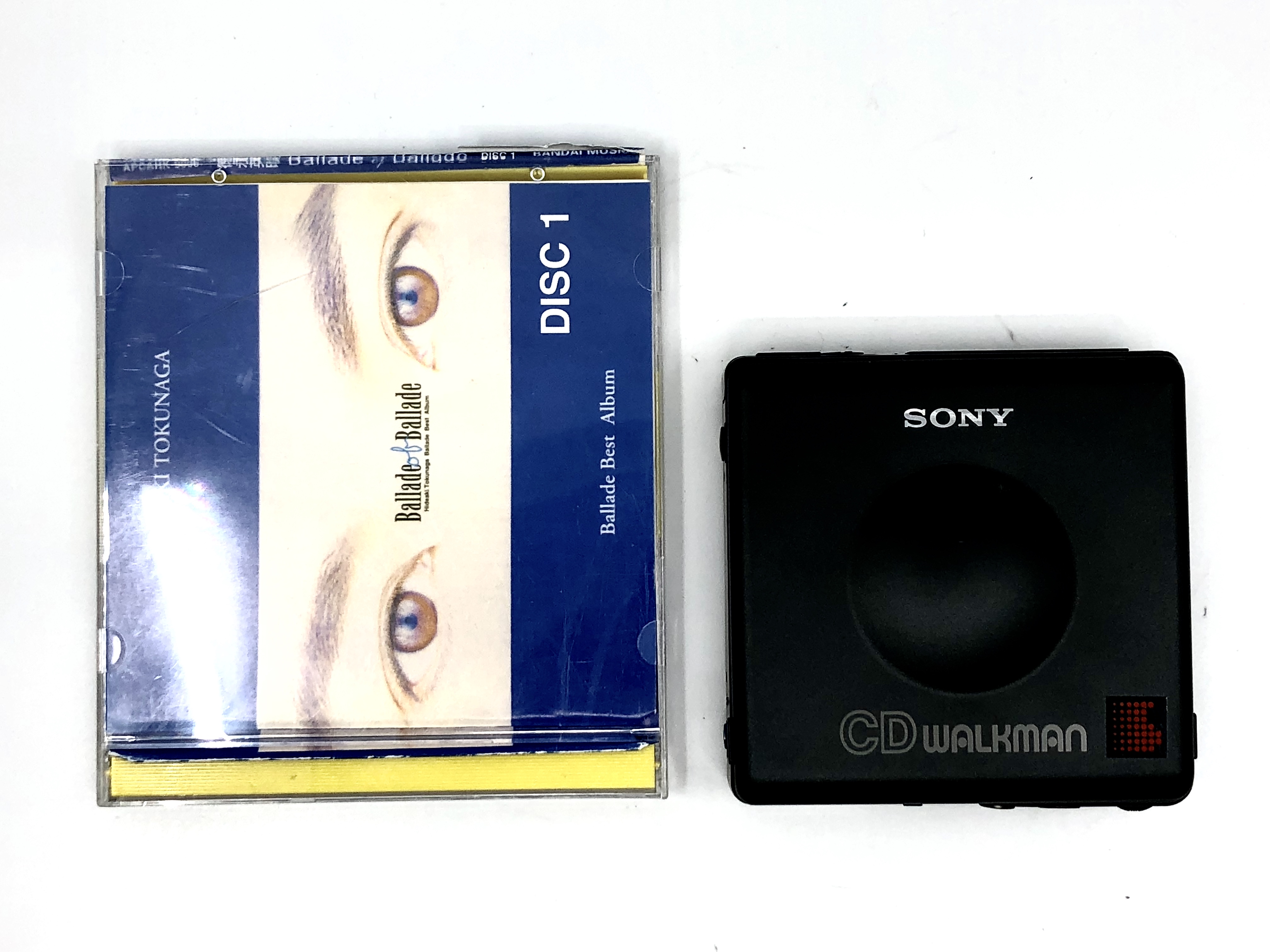 Sony CD Walkman D-82 8cm Portable CD Player