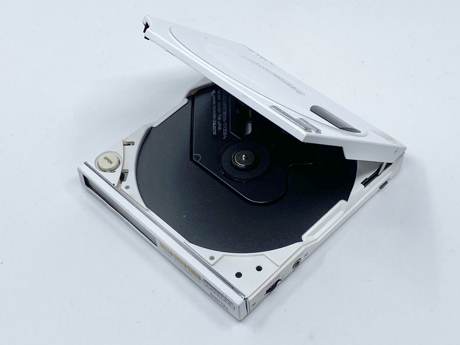 Sony Discman D-100 White Portable CD Player