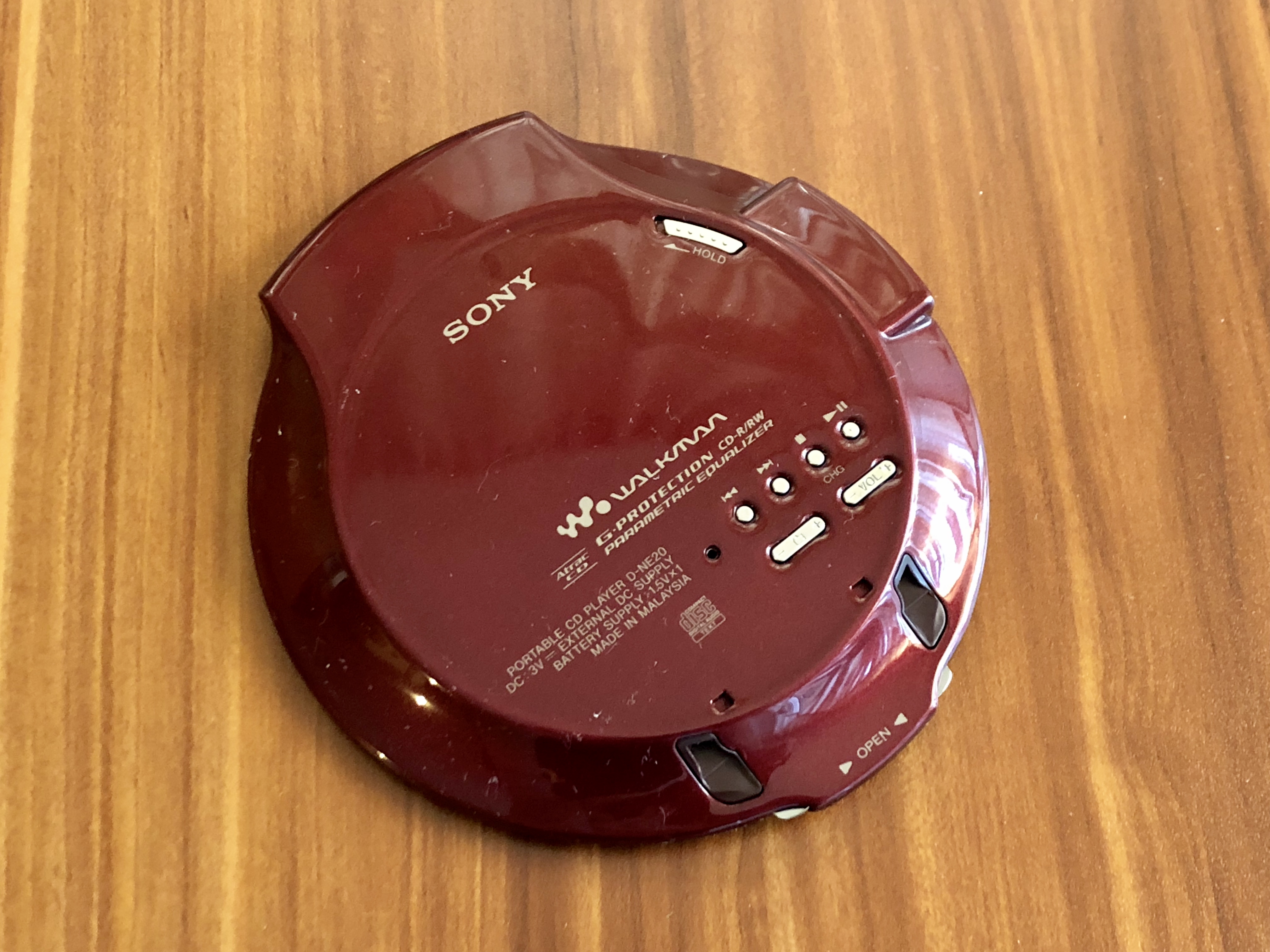 Sony CD Walkman D-NE20 Red