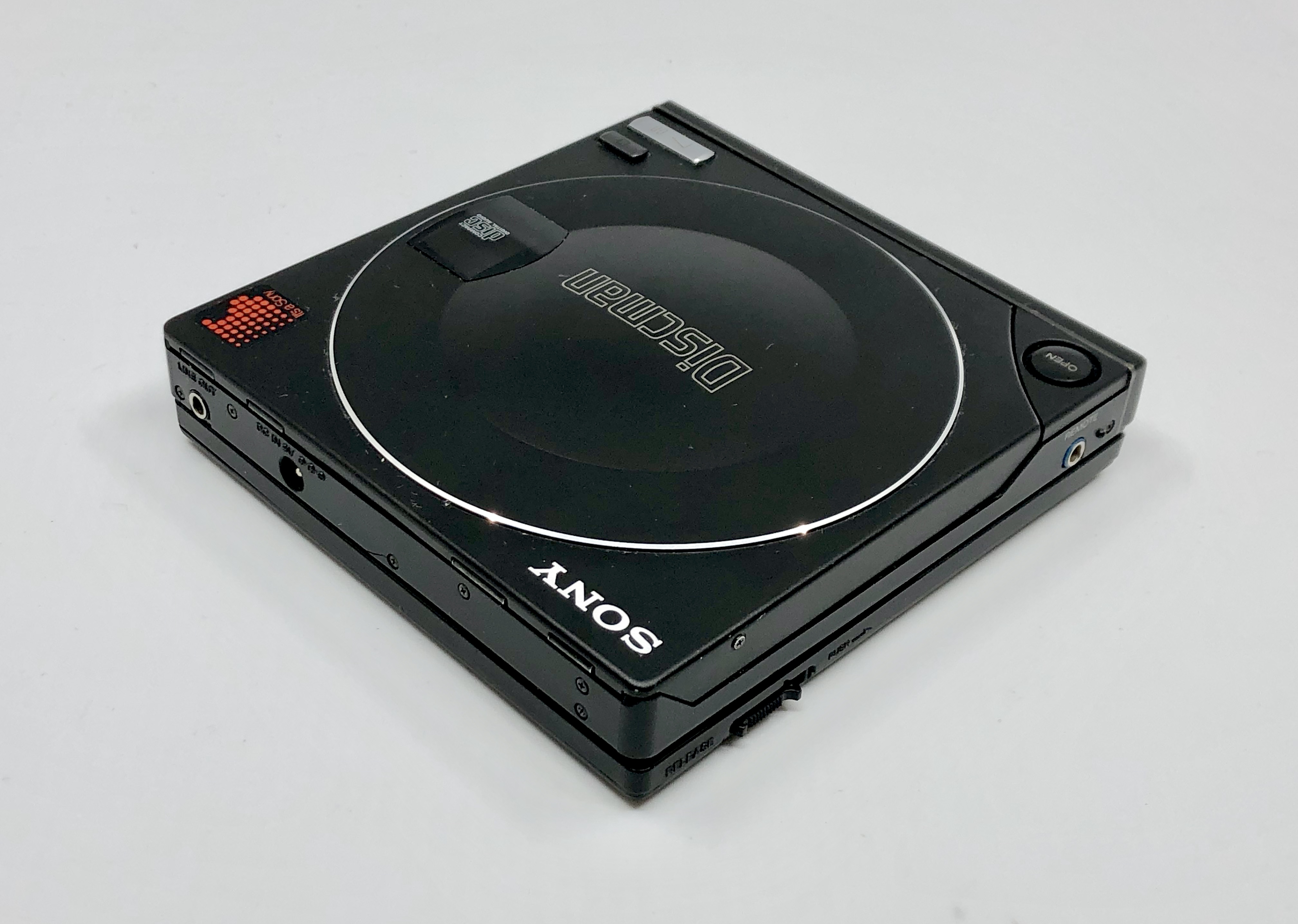 Sony Discman D-10 D-100 Portable CD Player