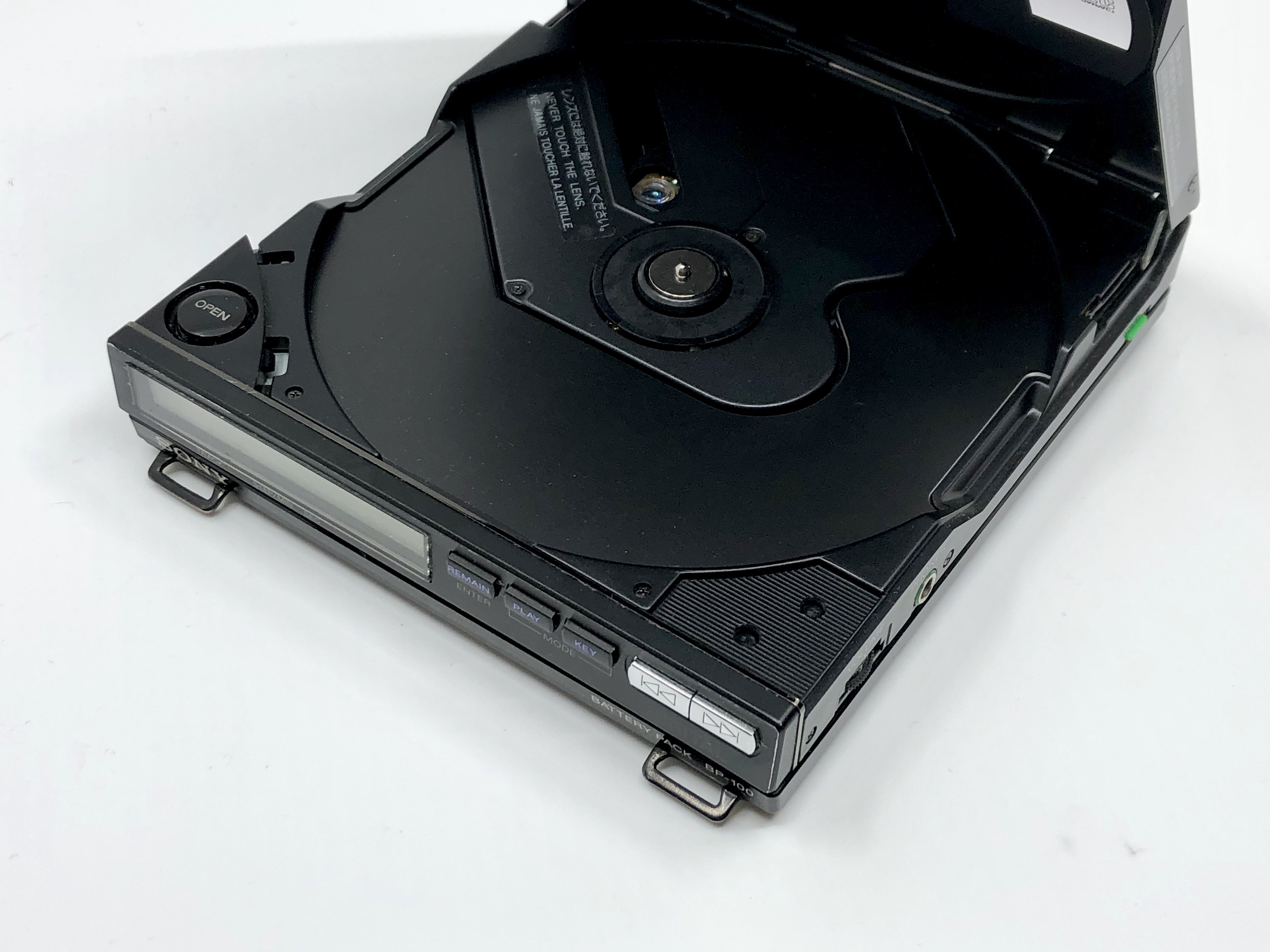 Sony Discman D-10 D-100 Portable CD Player