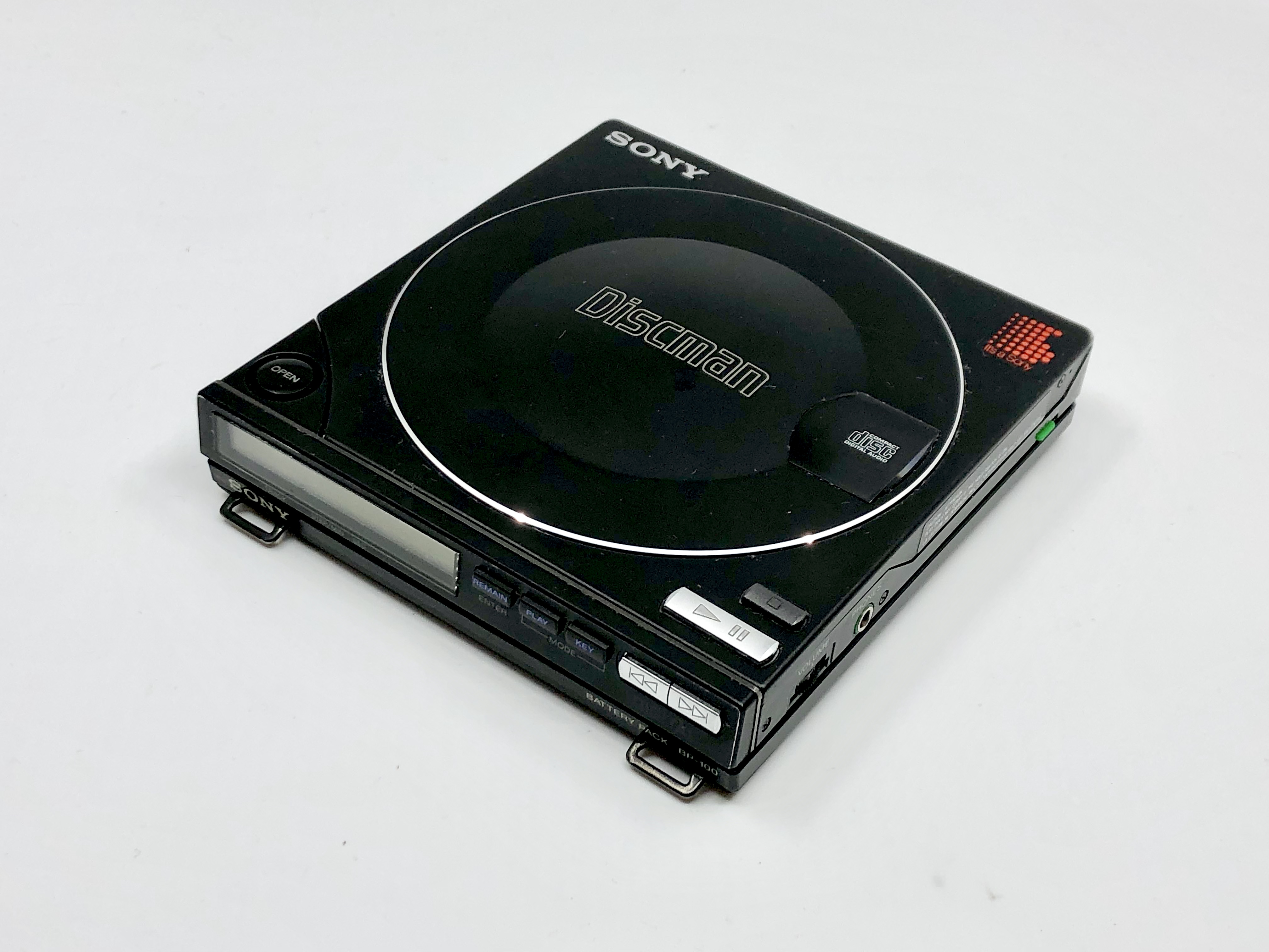 Sony Discman D-10 D-100 Portable CD Player