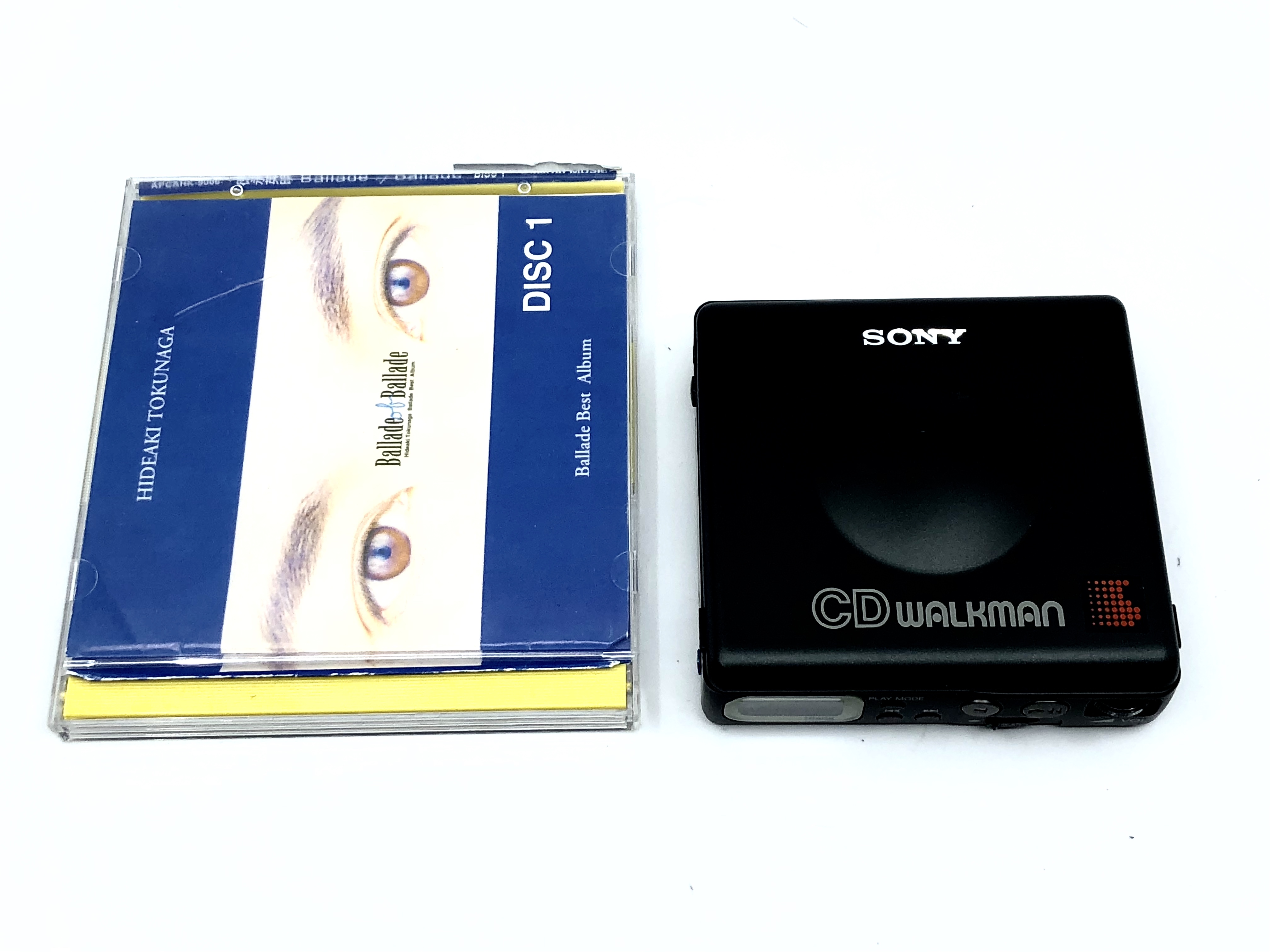 Sony CD Walkman D-82 8cm Portable CD Player