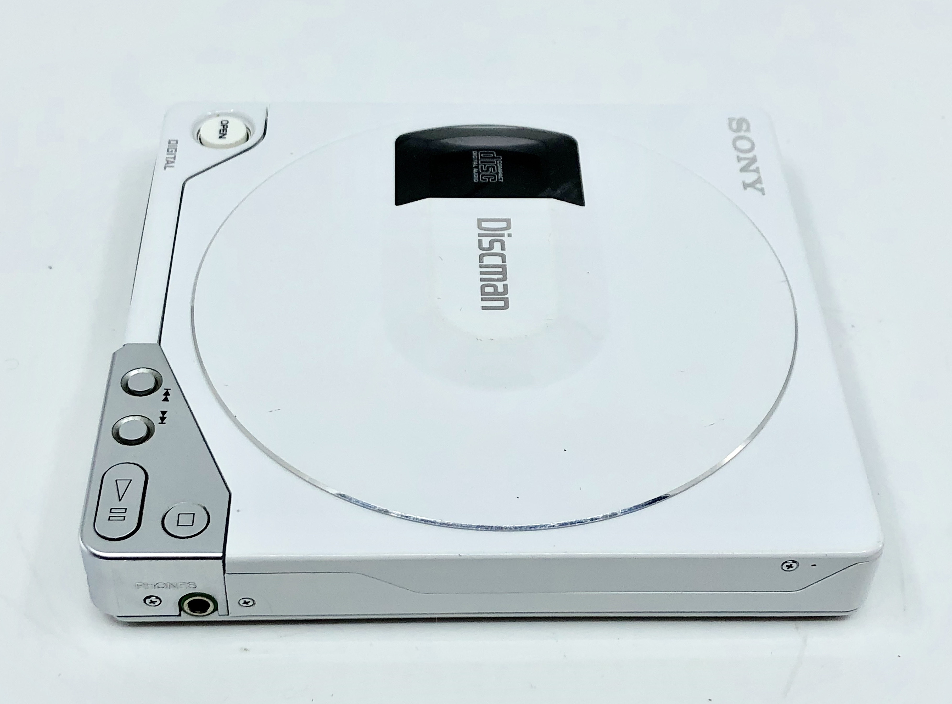 Sony Discman D-150 White Portable CD Player