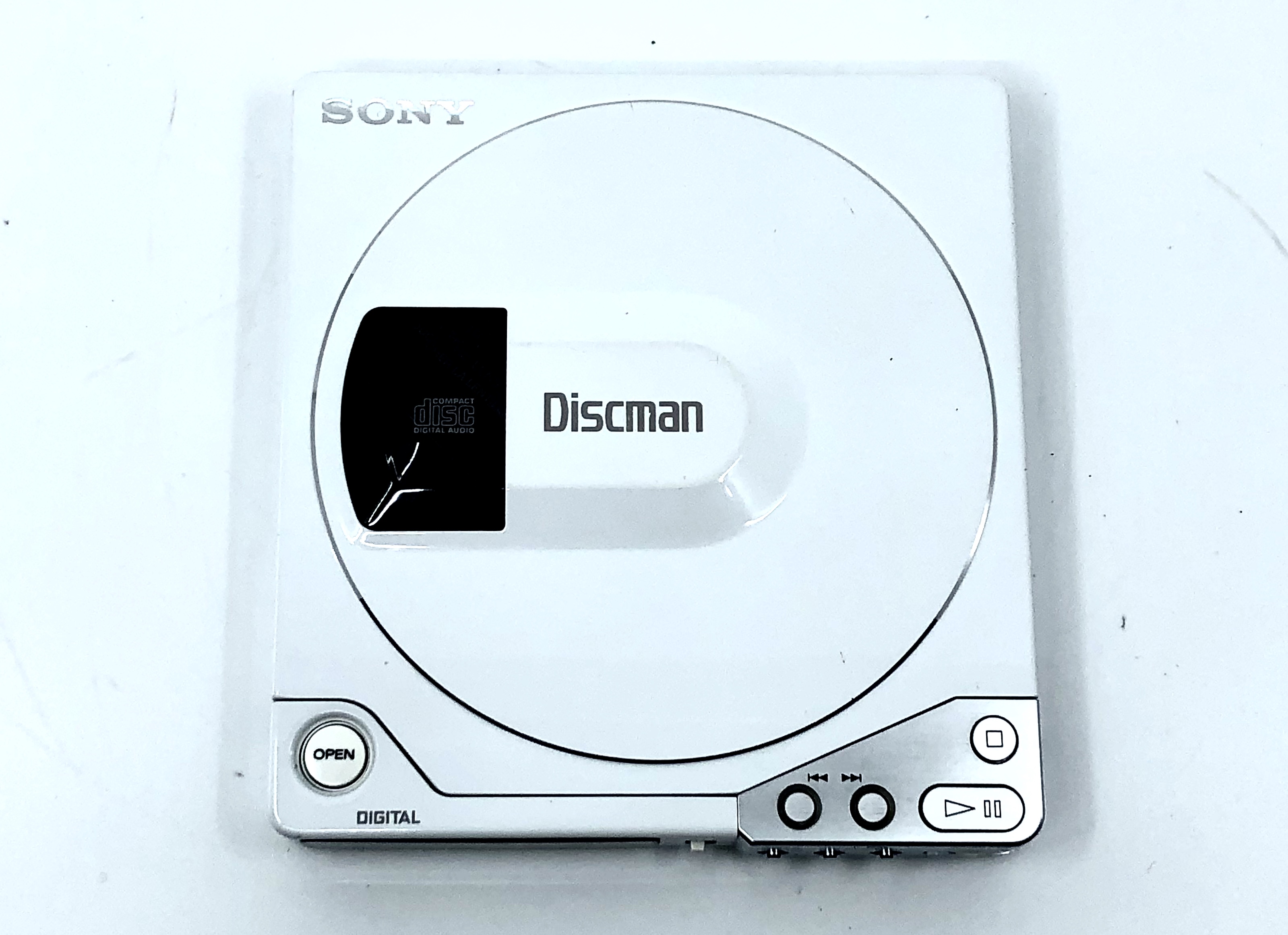 Sony Discman D-150 White Portable CD Player